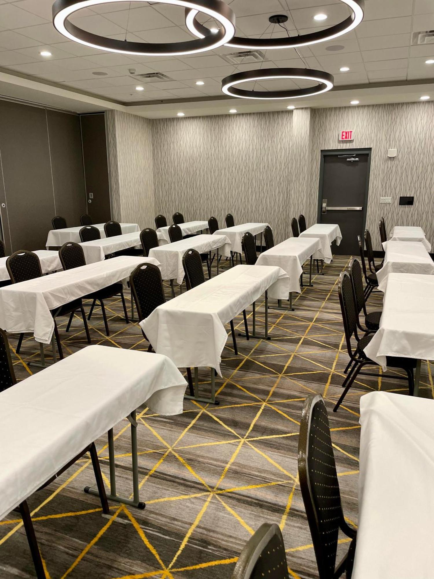 Holiday Inn - Kalamazoo West By Ihg Exterior photo